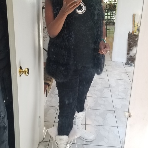 SOLD UGG Adirondack Snake White + UGG Cloves FREE! - Picture 7 of 7